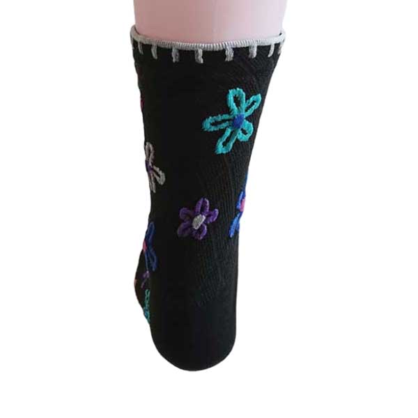 文青襪子︱手繪彩色花朵 純棉 透氣 吸汗 舒適 中筒襪 黑色